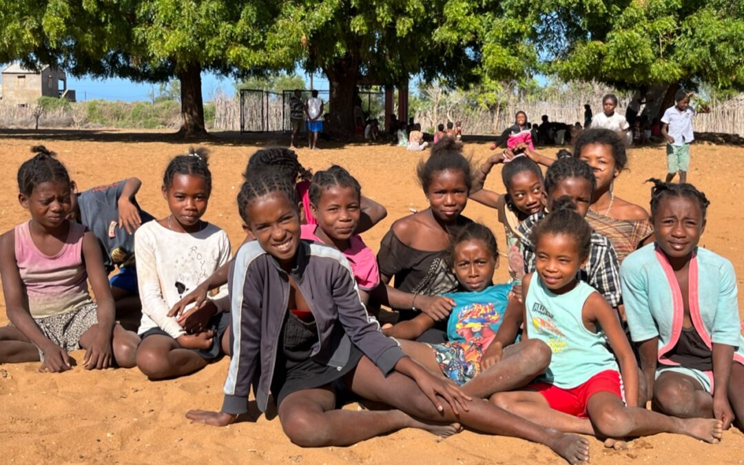 Madagaskar: Anlagegold24 unterstützt unsere Grundschule Tsivonoe